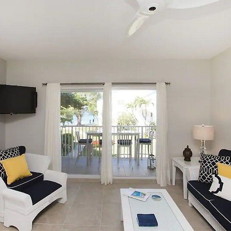 Villas Of The Galleon Seven Mile Beach 외부 사진