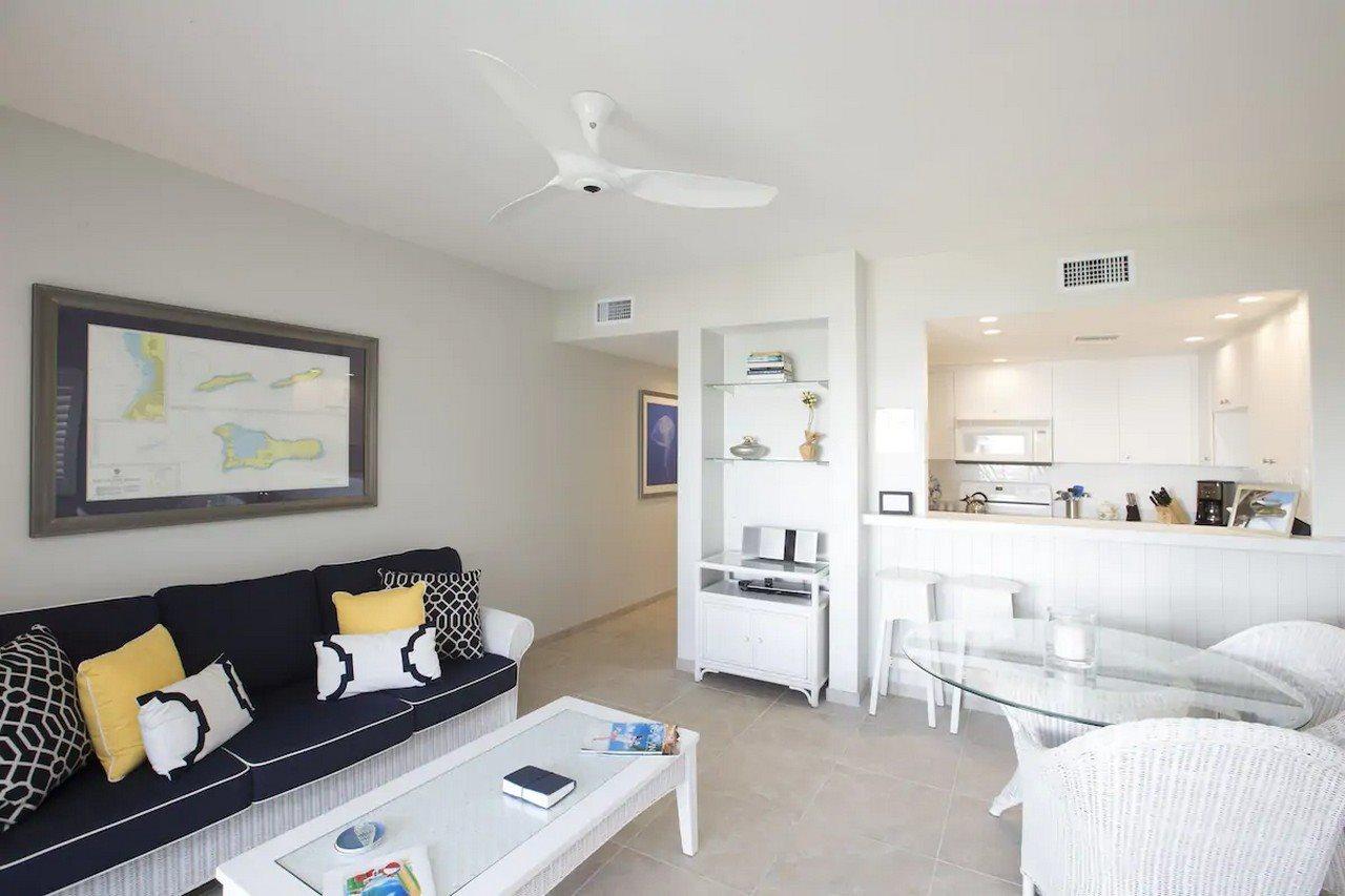 Villas Of The Galleon Seven Mile Beach 외부 사진