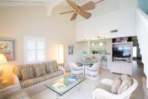 Villas Of The Galleon Seven Mile Beach 외부 사진