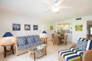 Villas Of The Galleon Seven Mile Beach 외부 사진